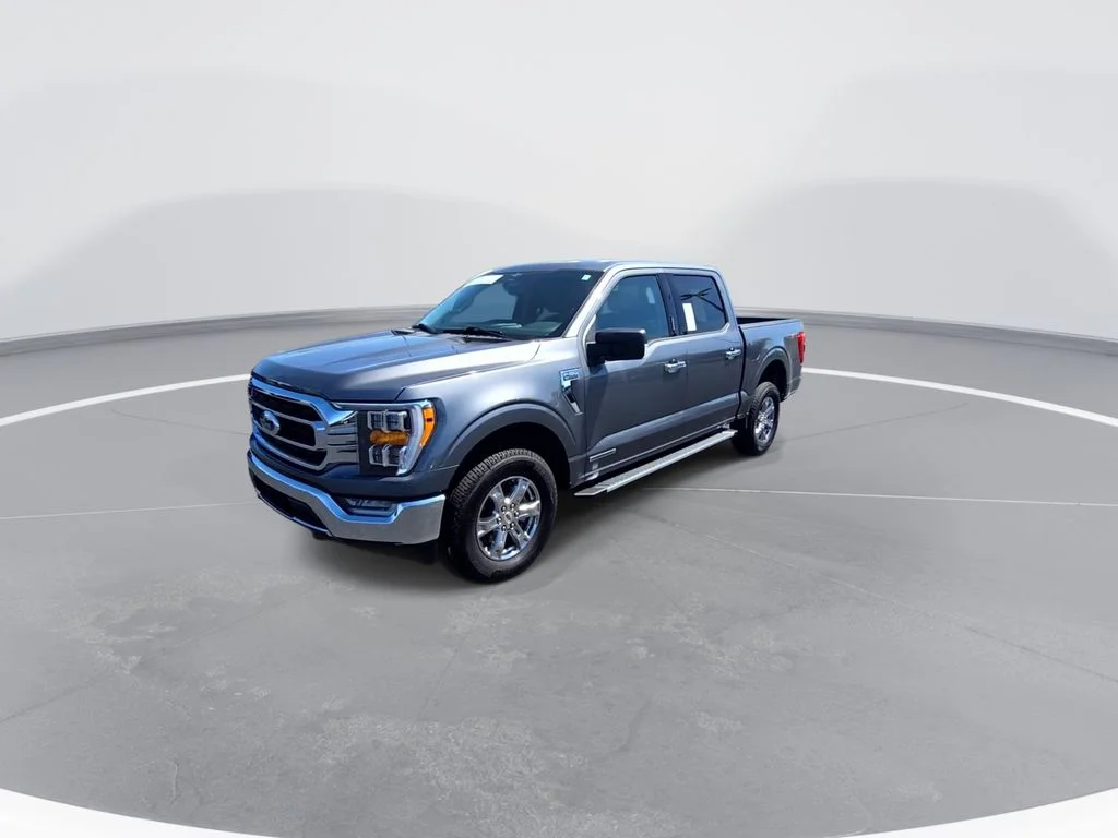 Used 2023 Gray Ford XLT image 4