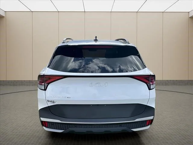 Used 2024 White Kia X-Pro Prestige image 13
