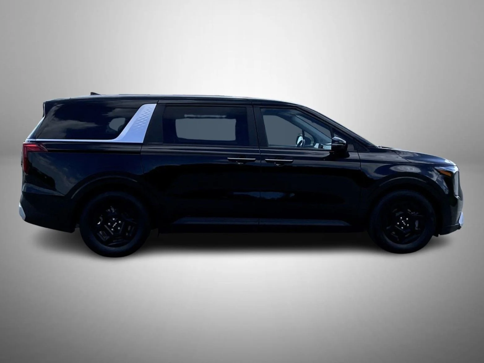 Used 2025 Black Kia LXS image 4