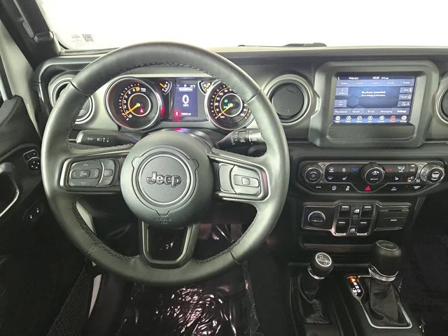 Used 2022 White Jeep Unlimited Willys image 19