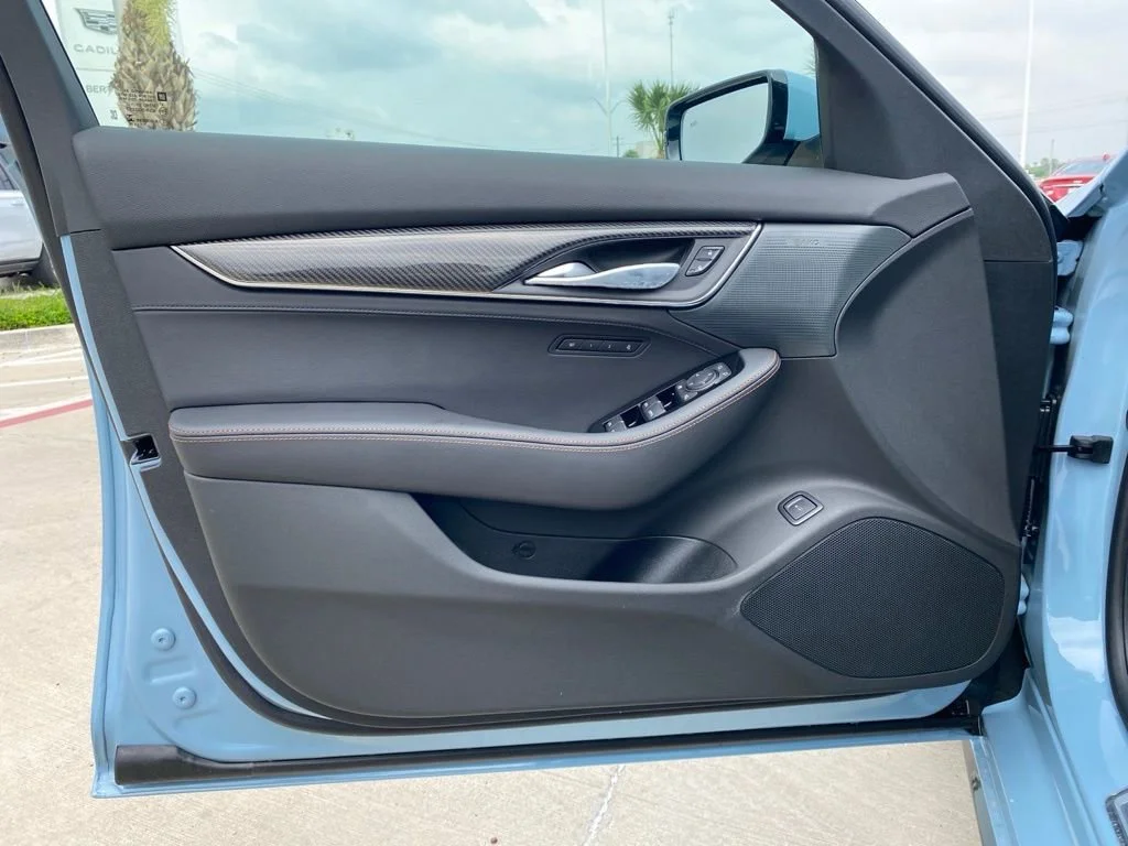 2026 Cadillac CT5 V-Series - Photo 20