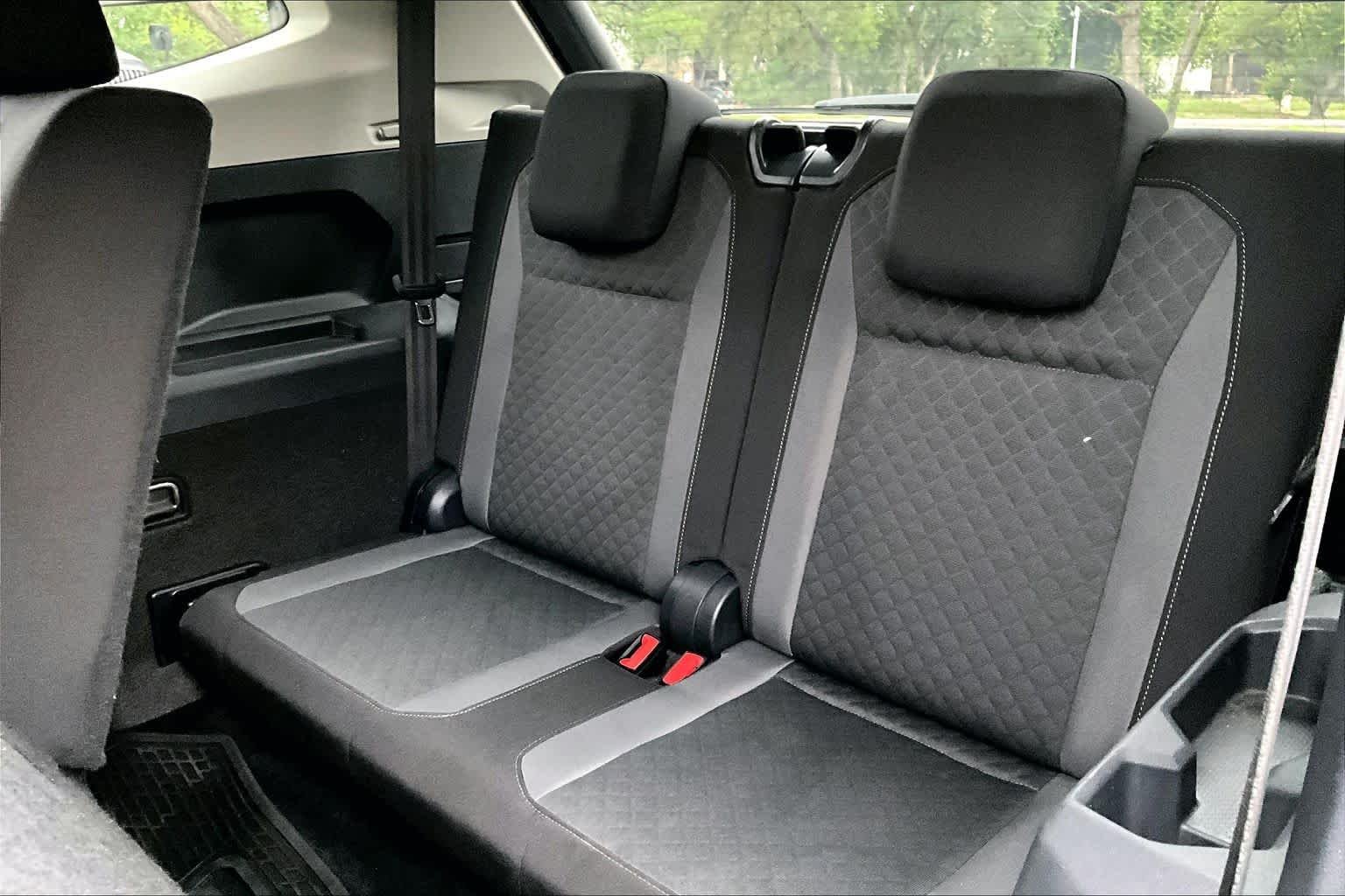 Used 2020 Pure White Volkswagen S image 35