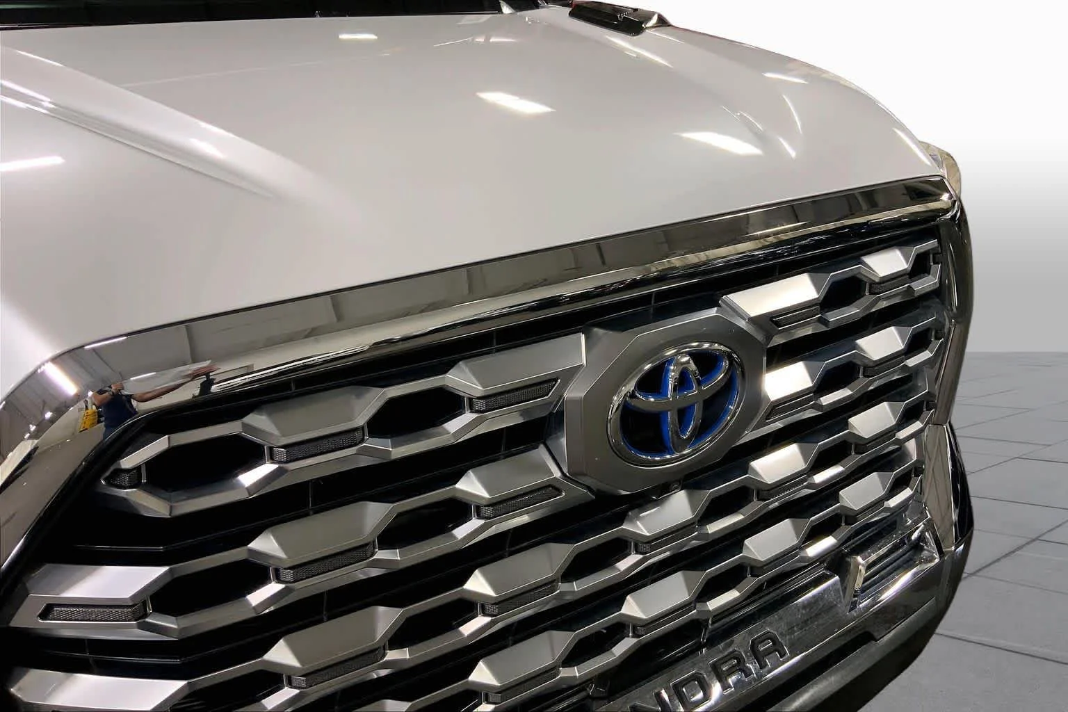 Used 2024 Wind Chill Pearl Toyota 1794 Edition Hybrid image 30