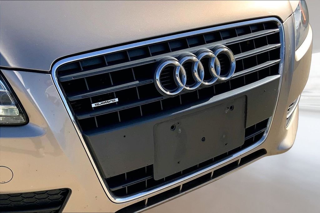 Used 2010 Arum Beige Metallic/Brown Roof Audi 2.0T Premium image 26