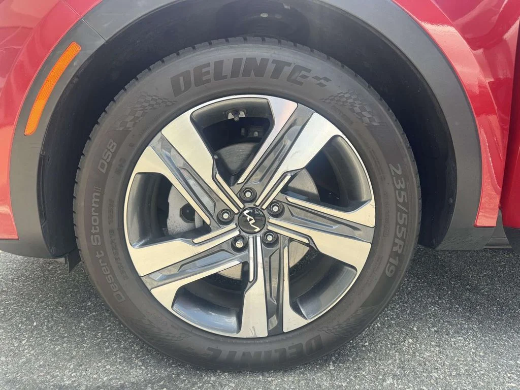 Used 2023 Red Kia EX image 22