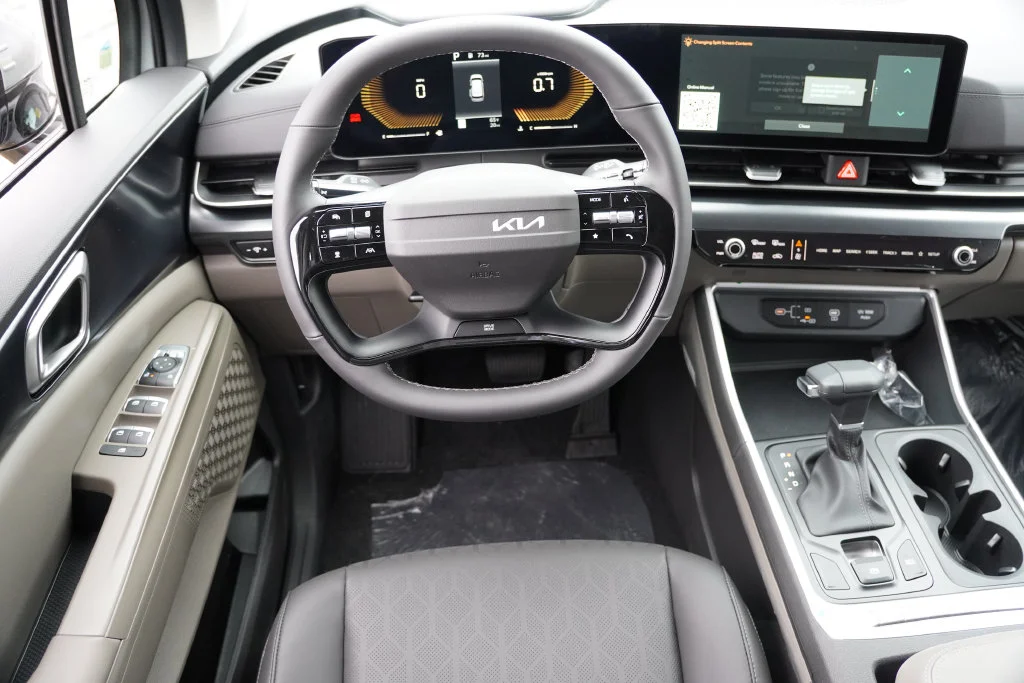 New 2027 Ceramic Silver Kia LXS image 14