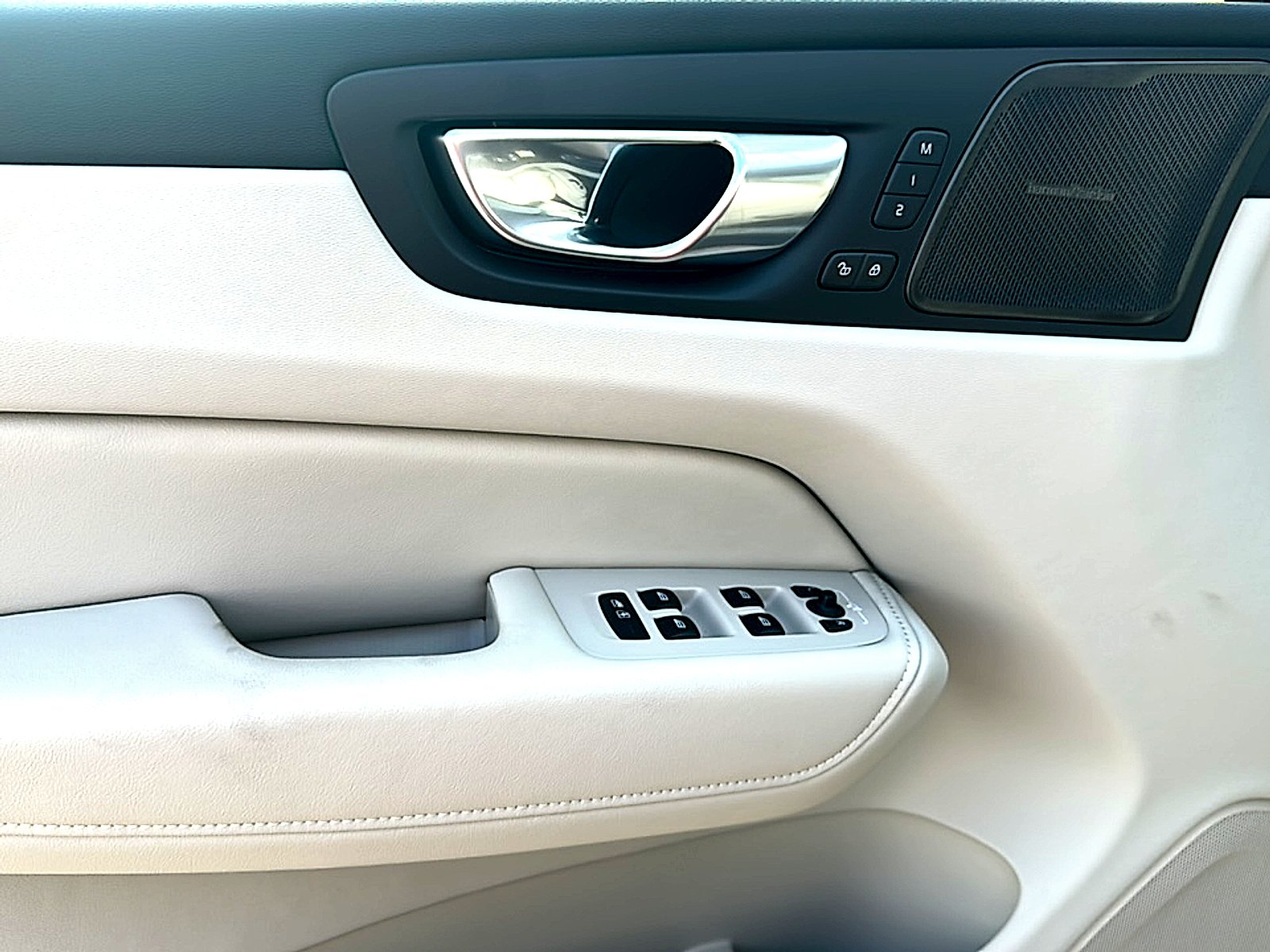 2026 Volvo XC60 Ultra - Photo 13