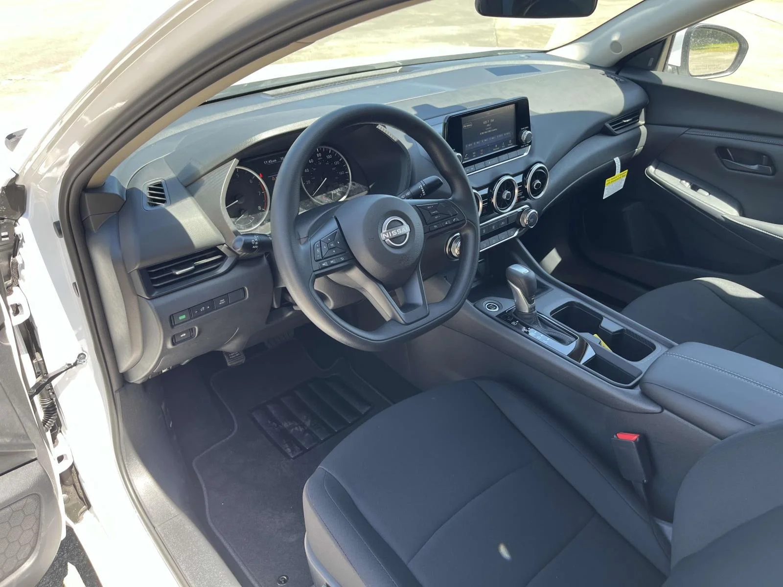 2025 Nissan Sentra S - Photo 10