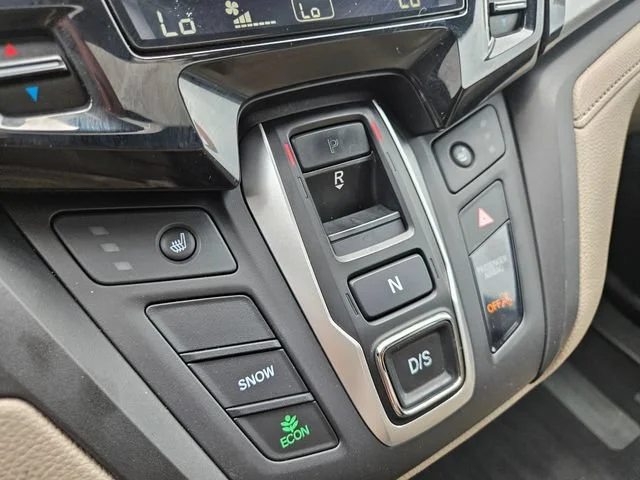 Used 2019 White Honda EX-L image 23
