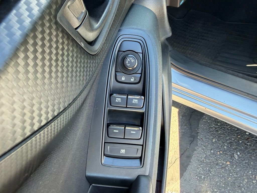 Used 2018 Ice Silver Metallic Subaru 2.0i Premium image 13