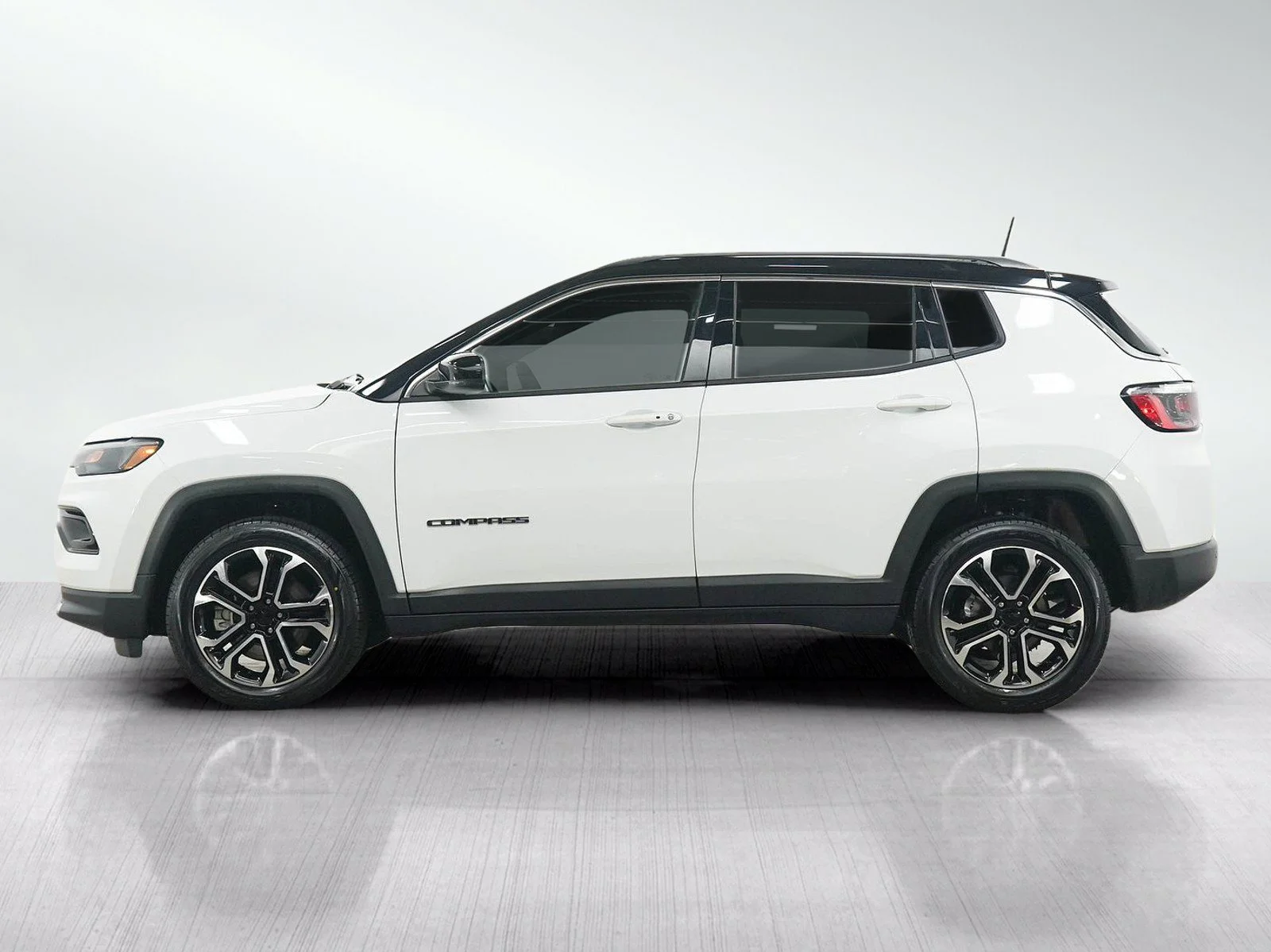 Used 2023 Jeep Compass Limited with VIN 3C4NJDCN3PT538125 for sale in Hopkins, Minnesota