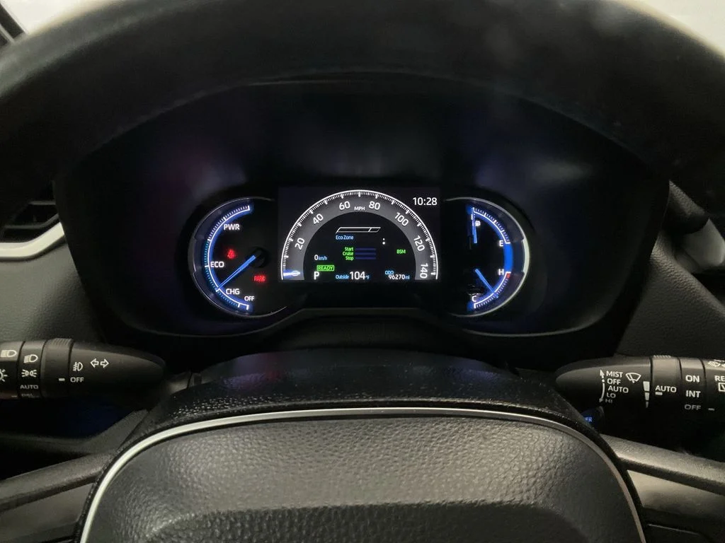 Used 2021 Blizzard Pearl/Midnight Black Metallic Toyota XSE image 27