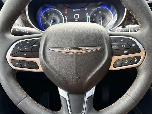 Used 2022 Black Chrysler Pinnacle image 18