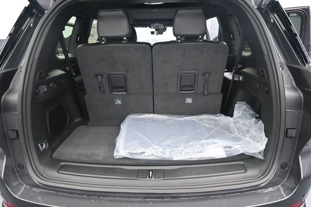 New 2026 Baltic Gray Metallic Clear-Coat Exterior Paint Jeep Limited image 12