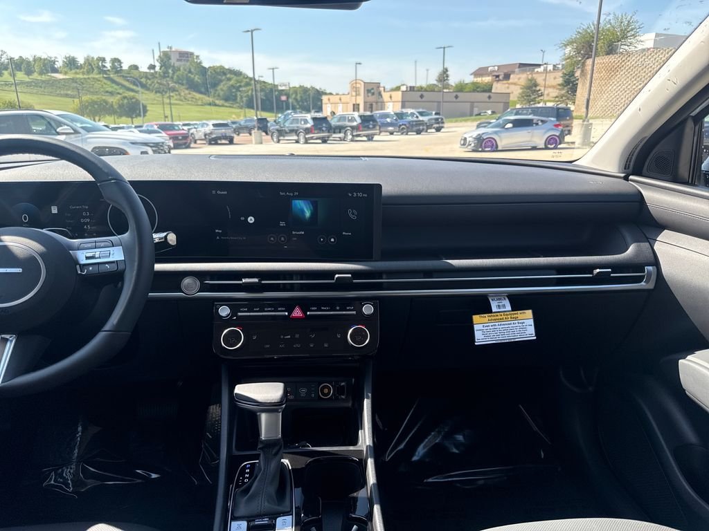 New 2026 White Hyundai SEL Premium image 17