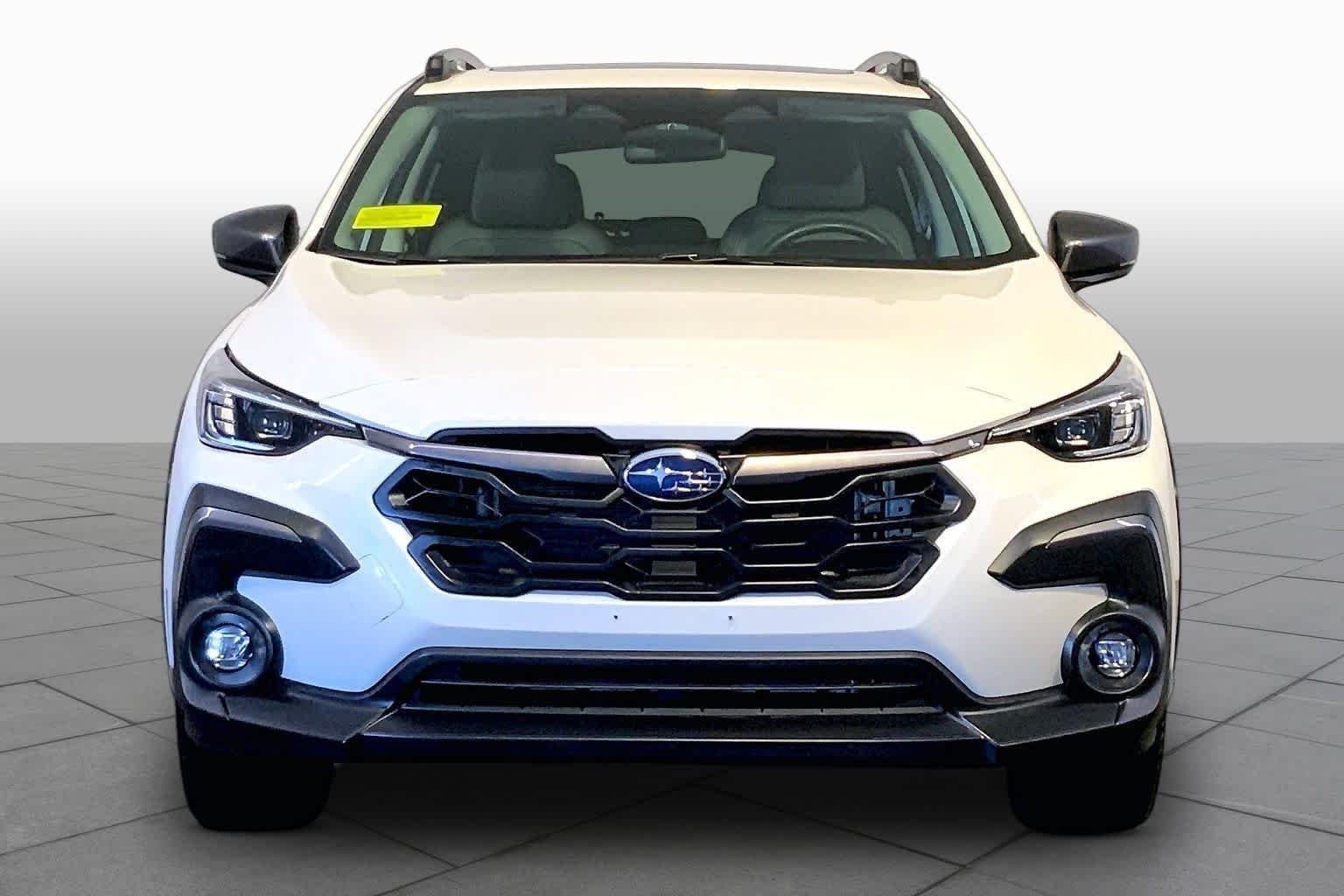 Used 2024 Crystal White Pearl Subaru Limited image 4