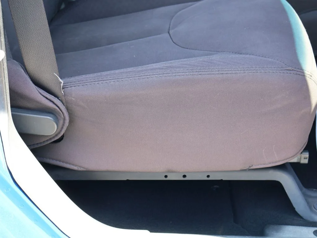 Used 2014 Blue Jeep Unlimited Sport image 9