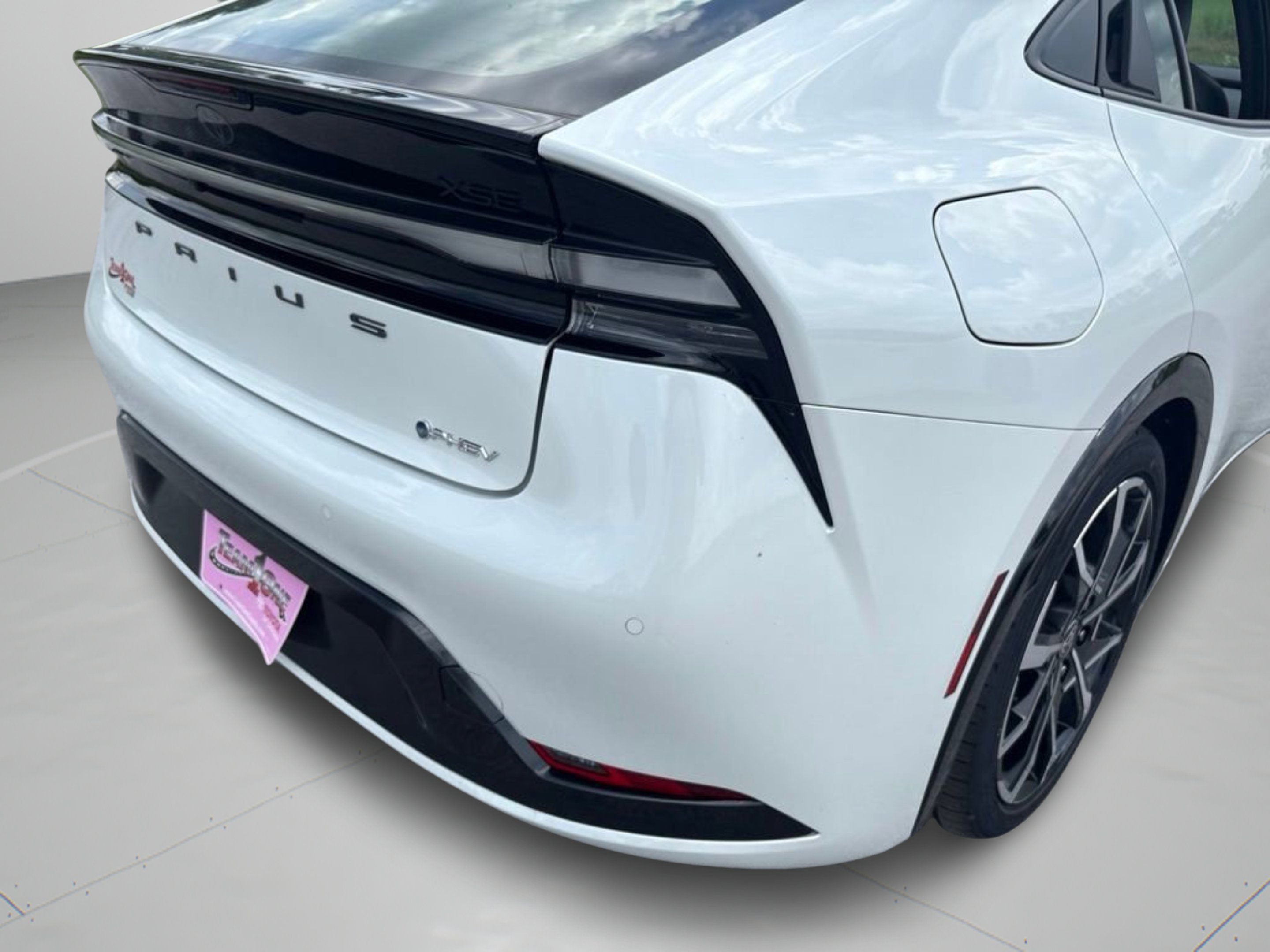 2026 Toyota Prius Plug-in Hybrid XSE - Photo 32