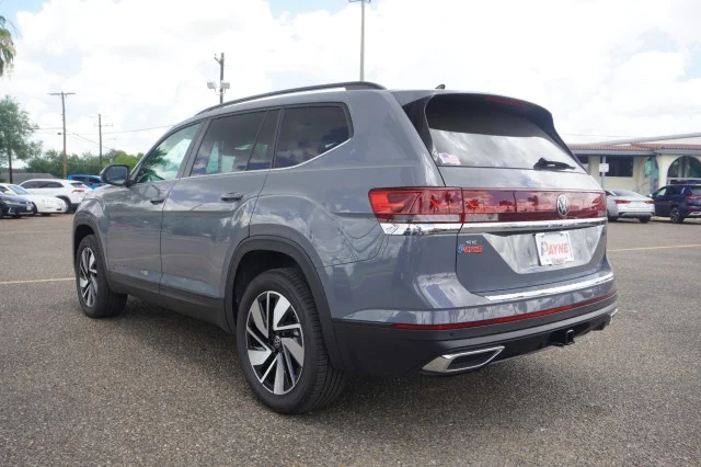 New 2026 Pure Gray Volkswagen 2.0T SE w/Technology image 11