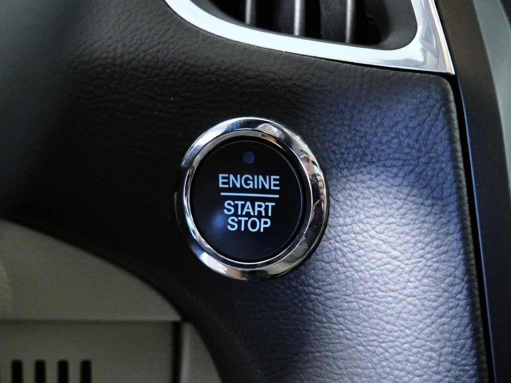 Used 2021 Silver Ford Titanium image 23