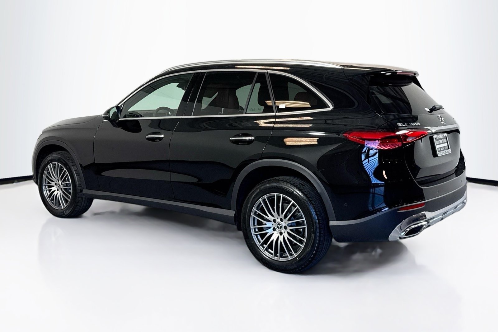 New 2026 Black Mercedes-Benz GLC 300 image 7