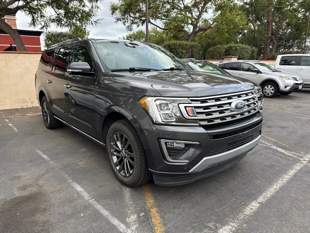 Used 2020  Ford Limited image 20
