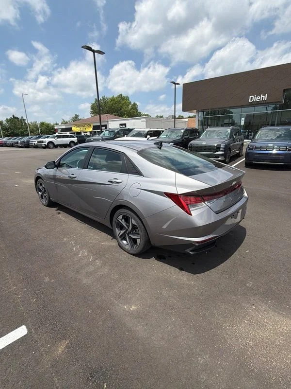 Used 2023 Silver Hyundai Limited image 4