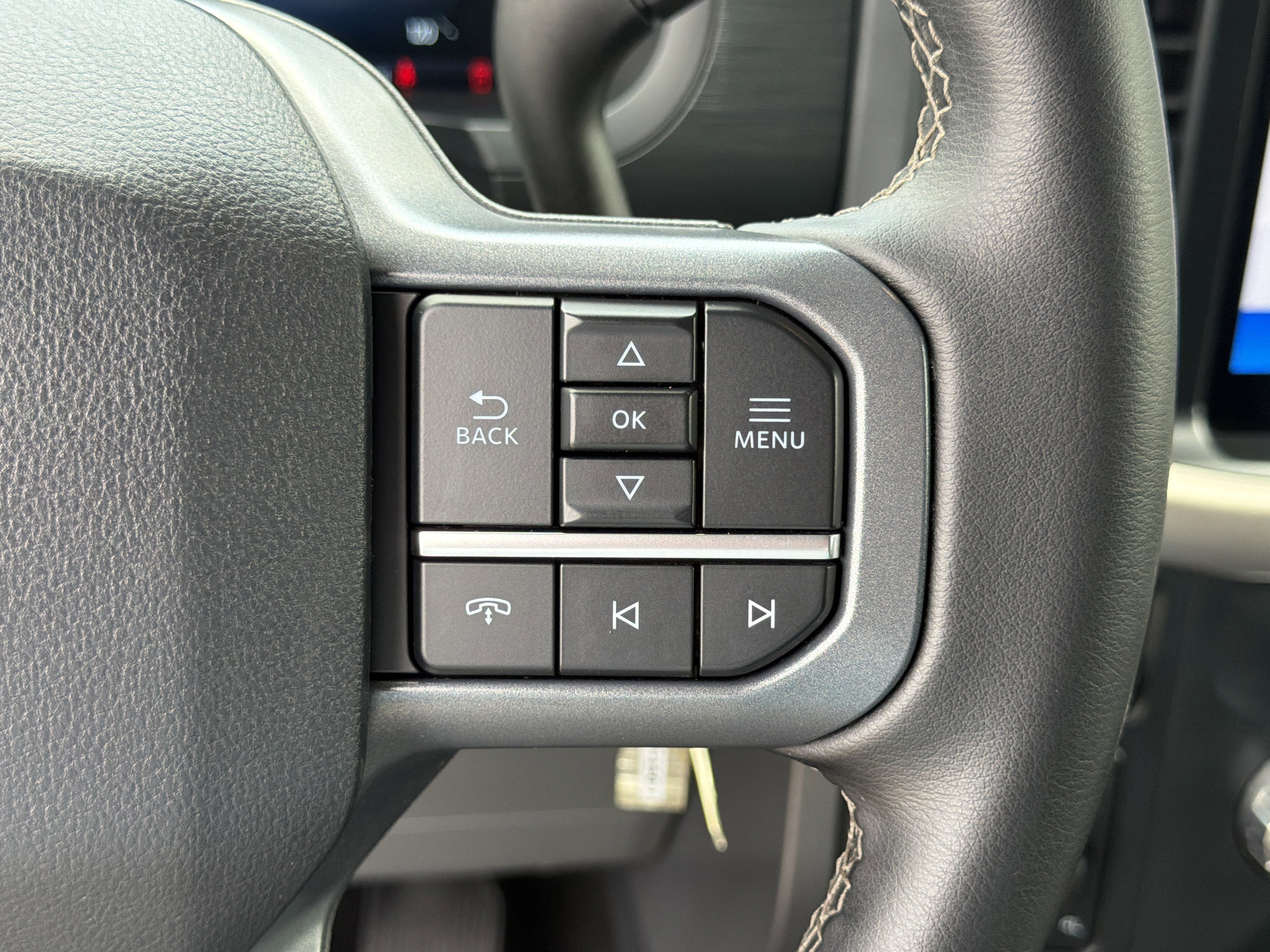 Used 2025 Black Metallic Ford XLT image 26