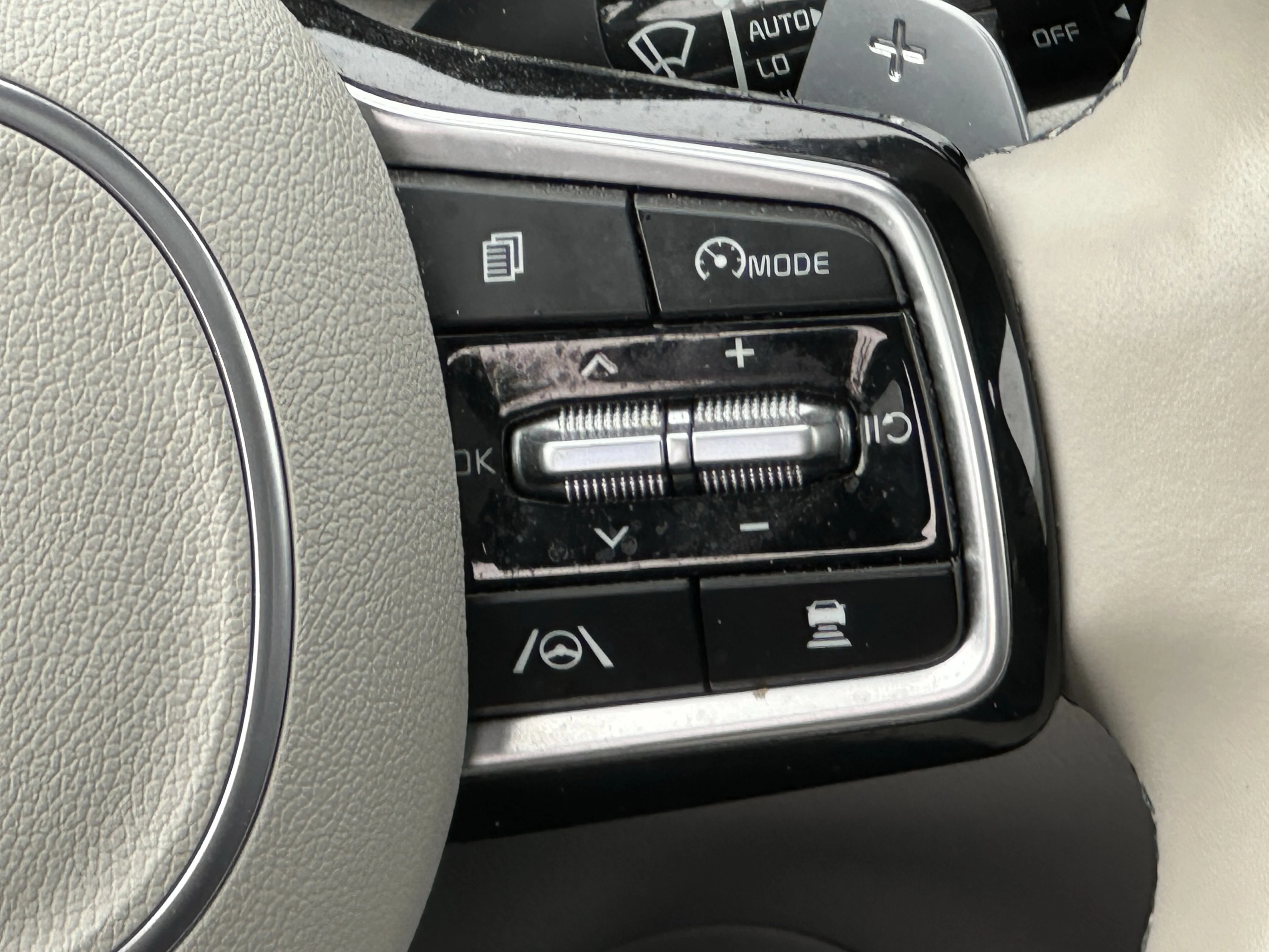 Certified Used 2023  Kia SX image 11