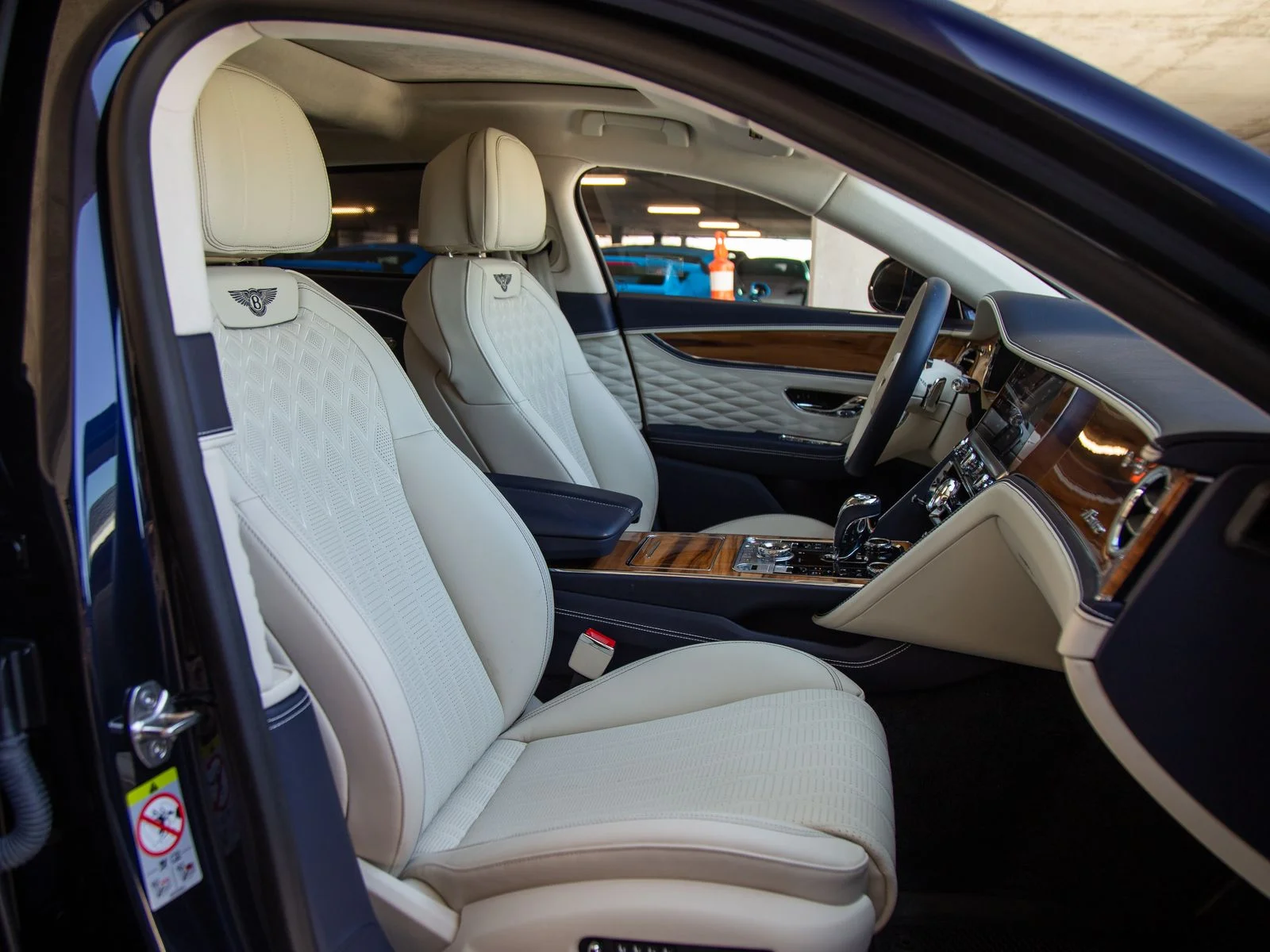 Used 2024 Blue Bentley Azure image 30