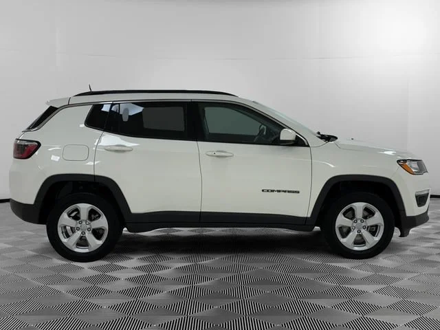 Certified Used 2019 White Jeep Latitude 4x4 image 6