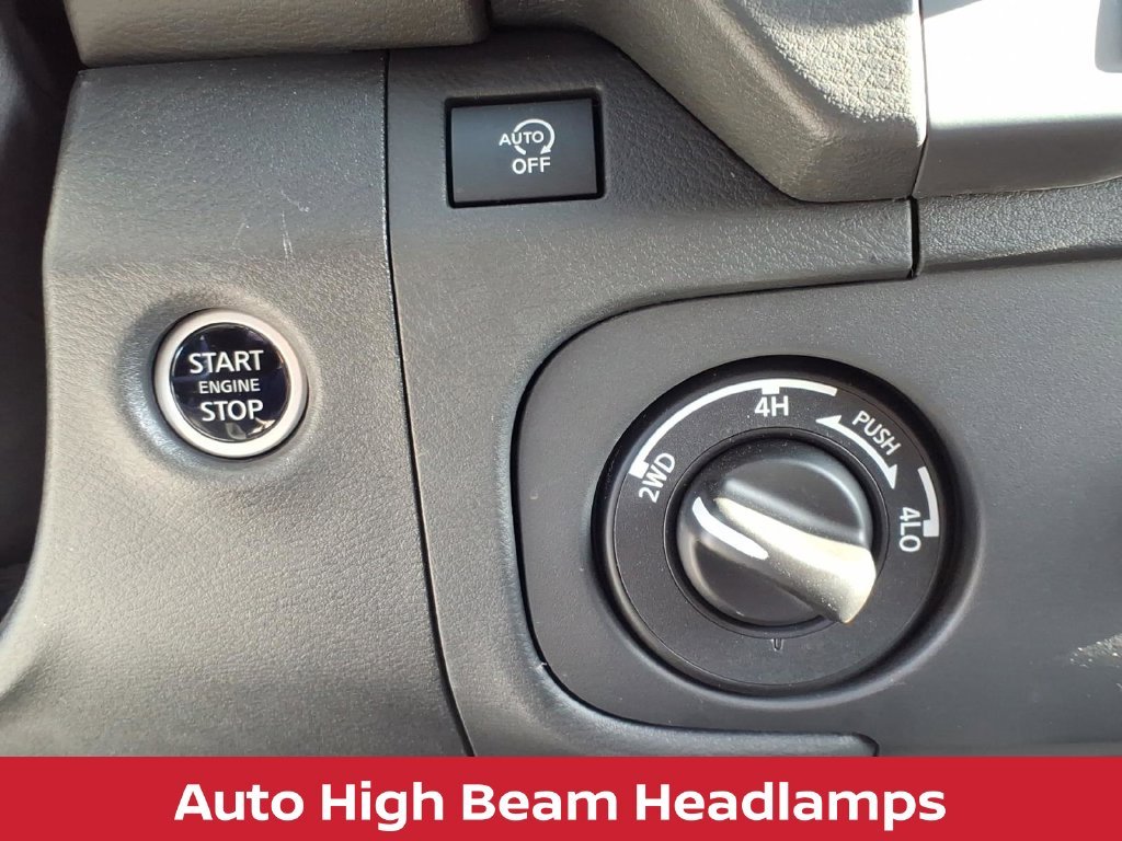 Used 2025 Glacier White Nissan S v6 w/intelligent cruise control & apple car play image 5
