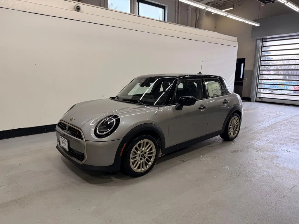 2026 MINI Hardtop Cooper S's photo