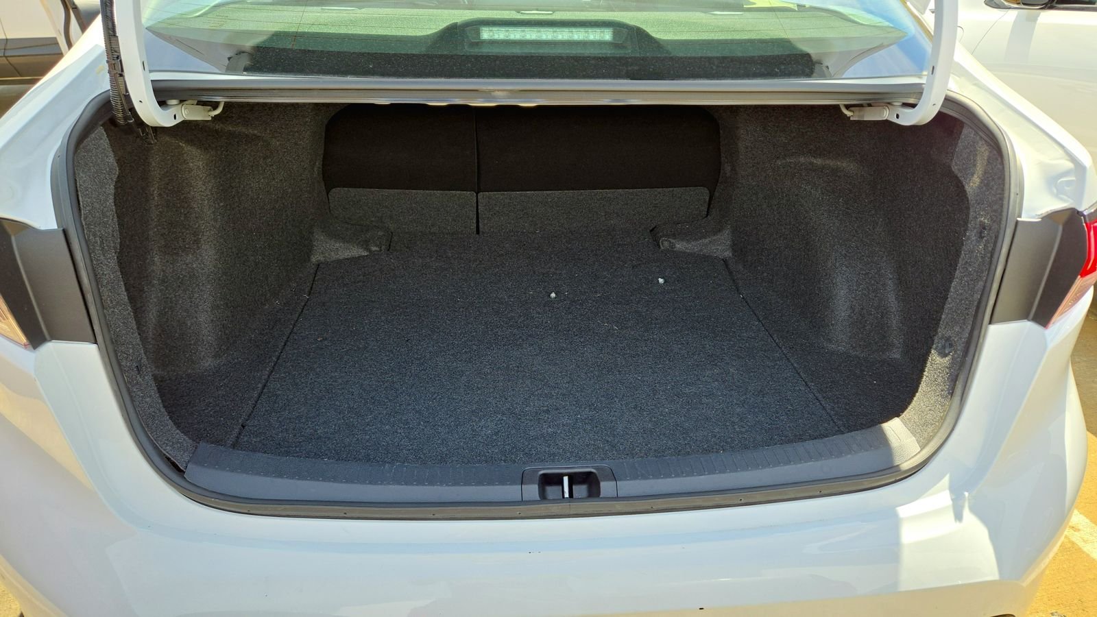 Used 2025 White Toyota LE image 22