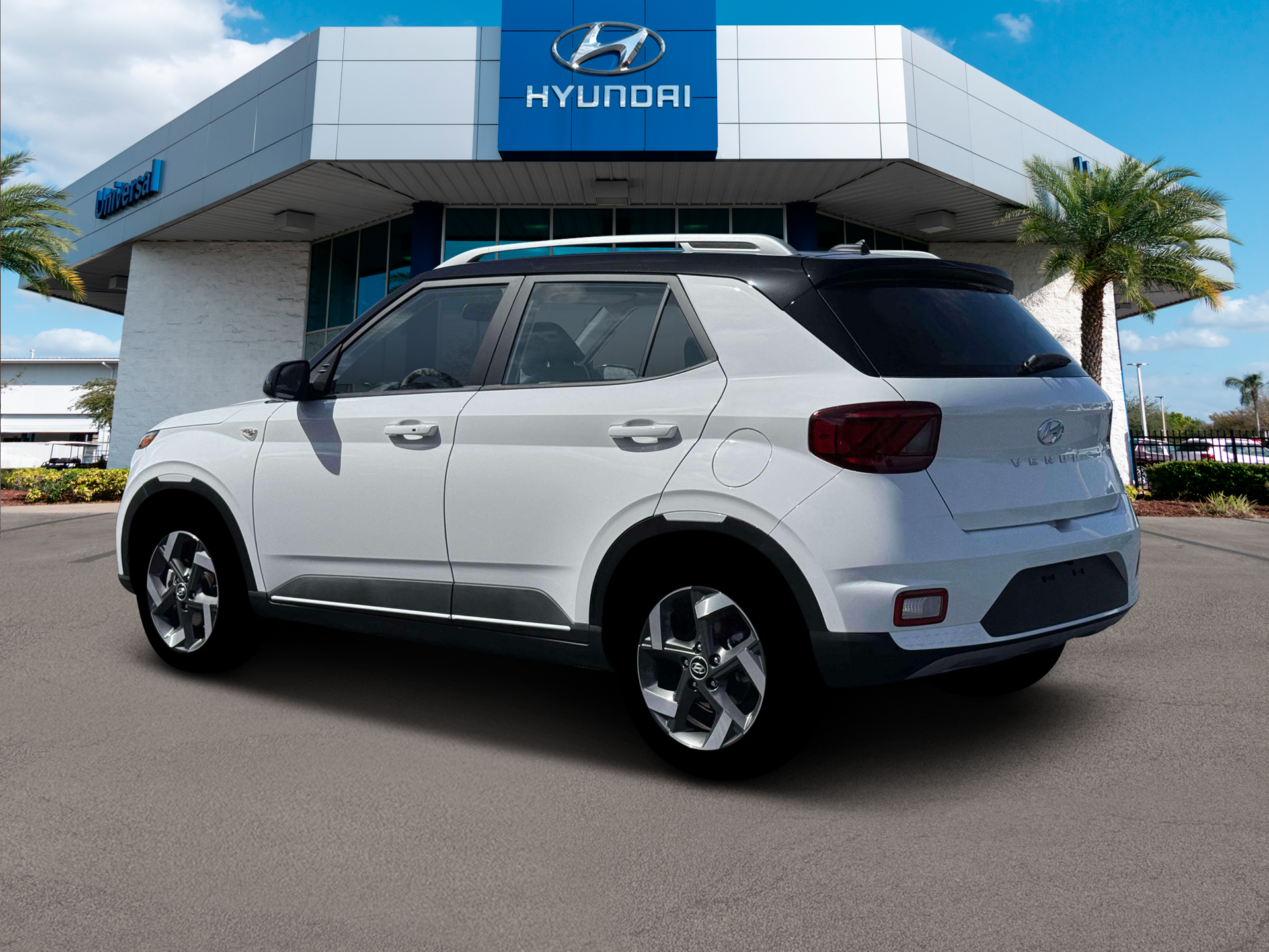 New 2026 White Hyundai SEL w/Two-Tone Roof image 4