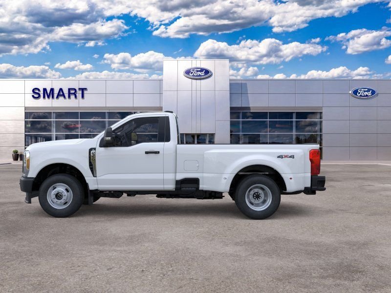 New 2026 Oxford White Ford F-350® XL image 4