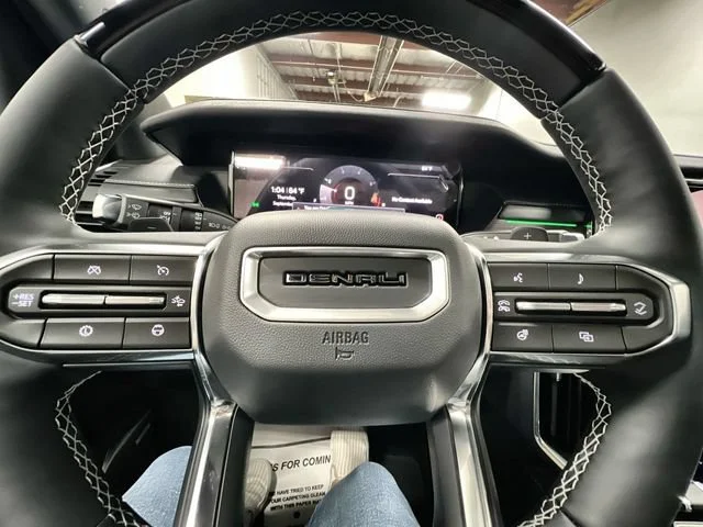 2027 GMC Acadia Denali - Photo 11