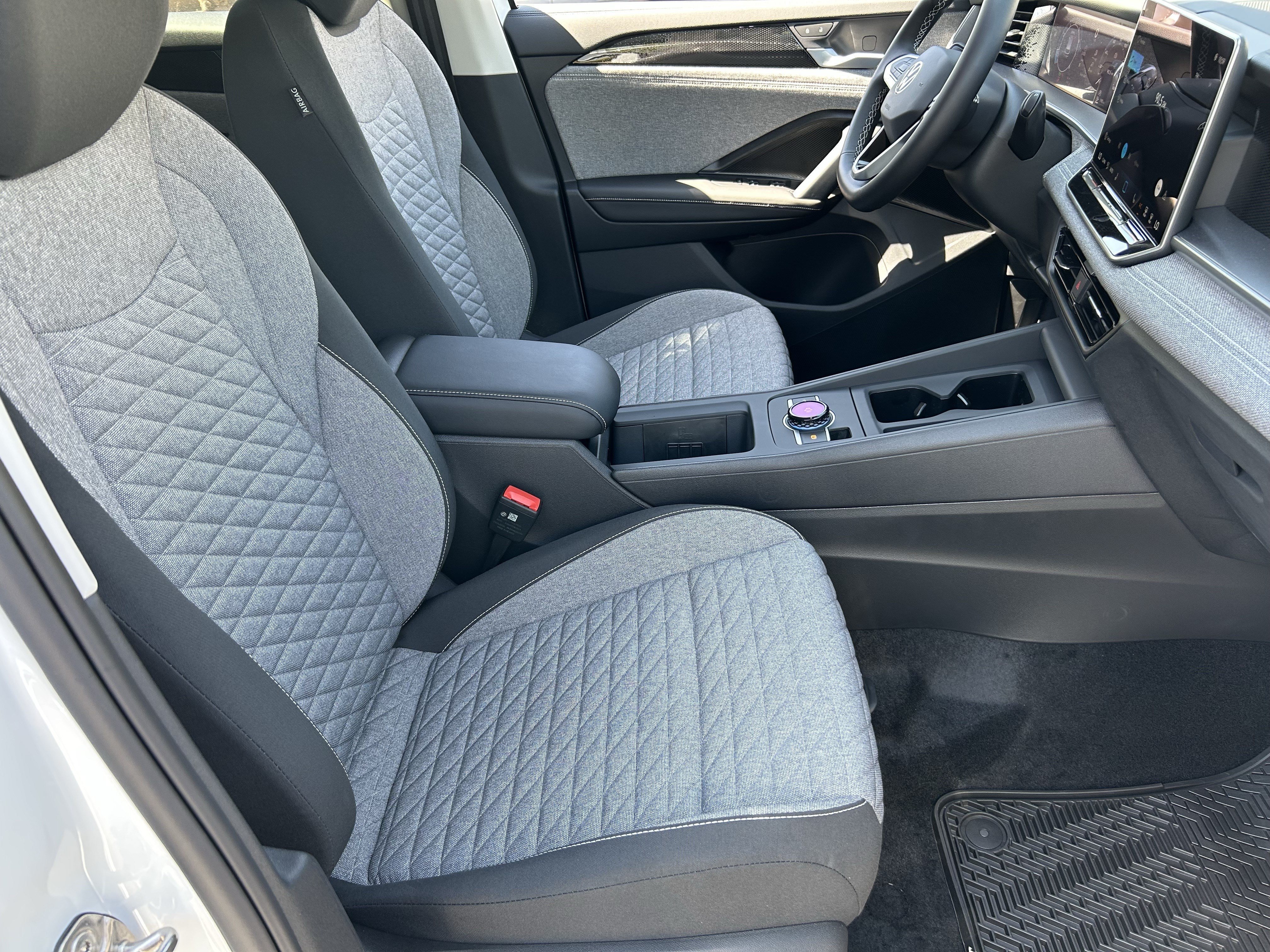 New 2026 Pure White Volkswagen S image 7