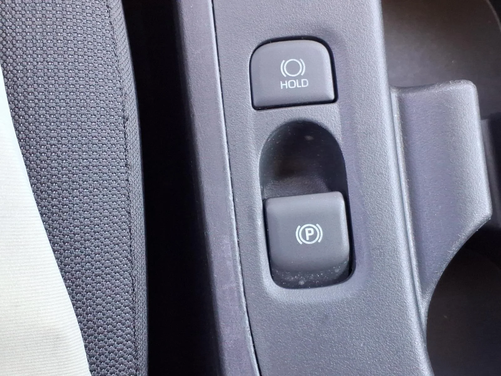 Used 2025 Wind Chill Pearl Toyota LE image 10