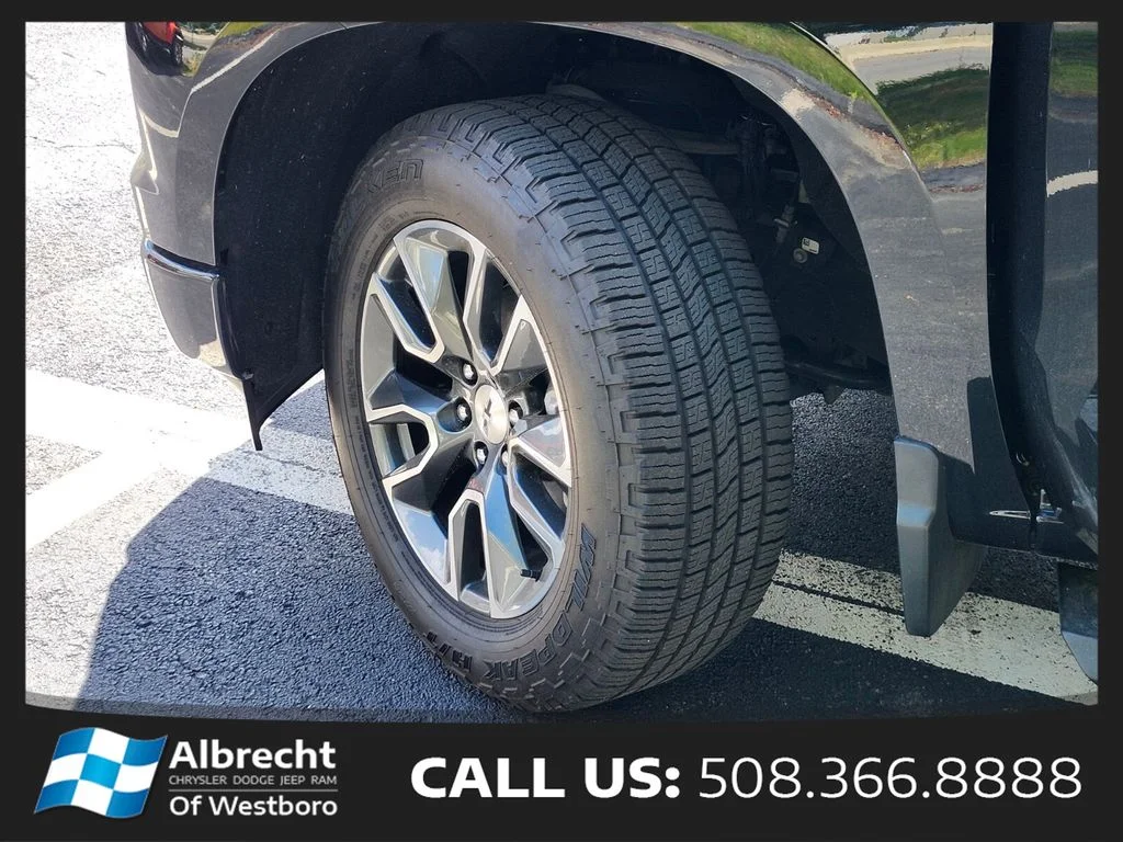 Used 2023 Black Chevrolet RST image 32