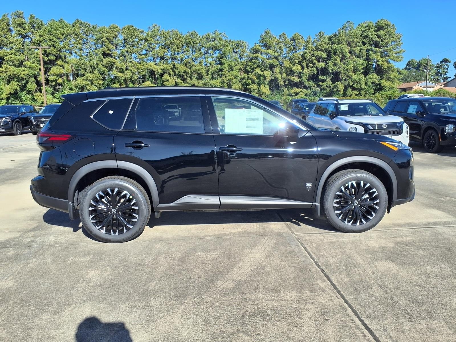 2026 Nissan Rogue photo 5 of 26