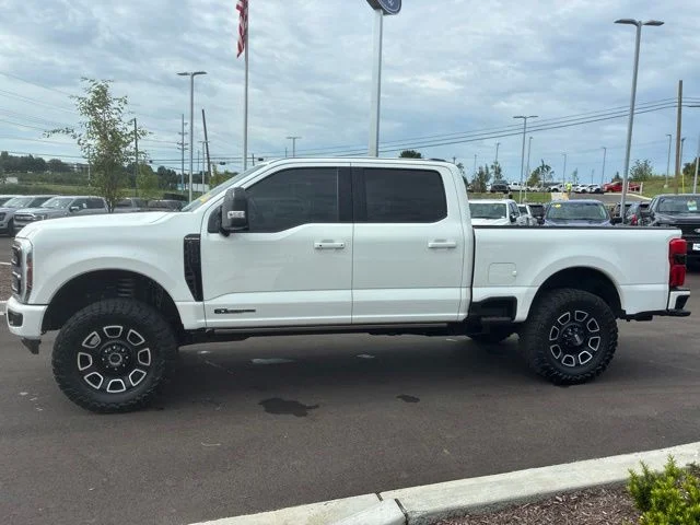 Used 2025 White Metallic Ford Platinum image 4