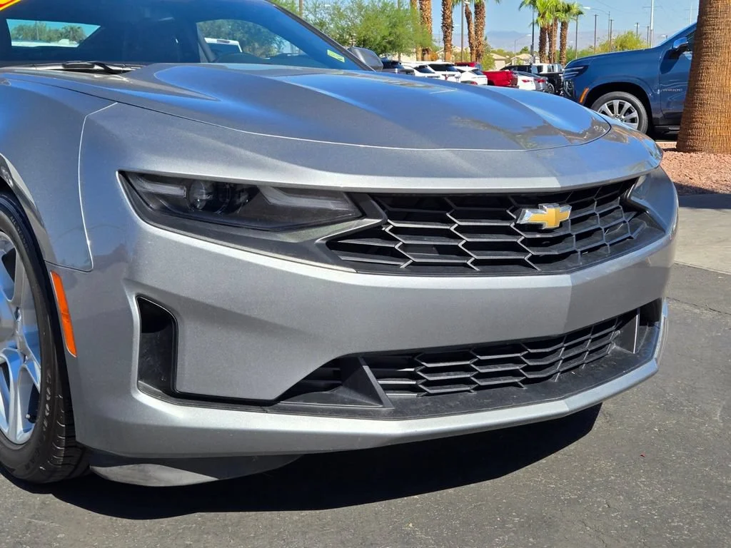 Used 2023 SHARKSKIN METALLIC Chevrolet 2LT image 8