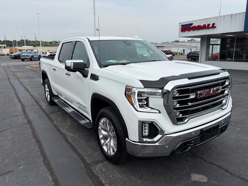 Used 2021 SUMMIT WHITE GMC SLT image 1