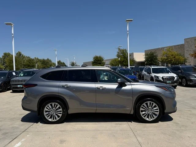 Certified Used 2026 PRECIOUS METAL Toyota Platinum image 7