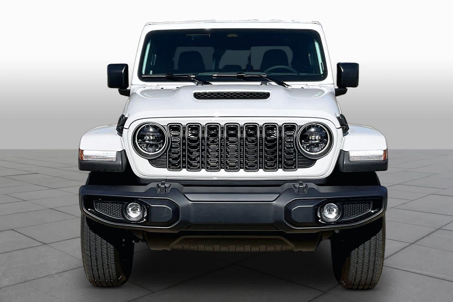 New 2026 Bright White Clear-Coat Exterior Paint Jeep Sport S image 3