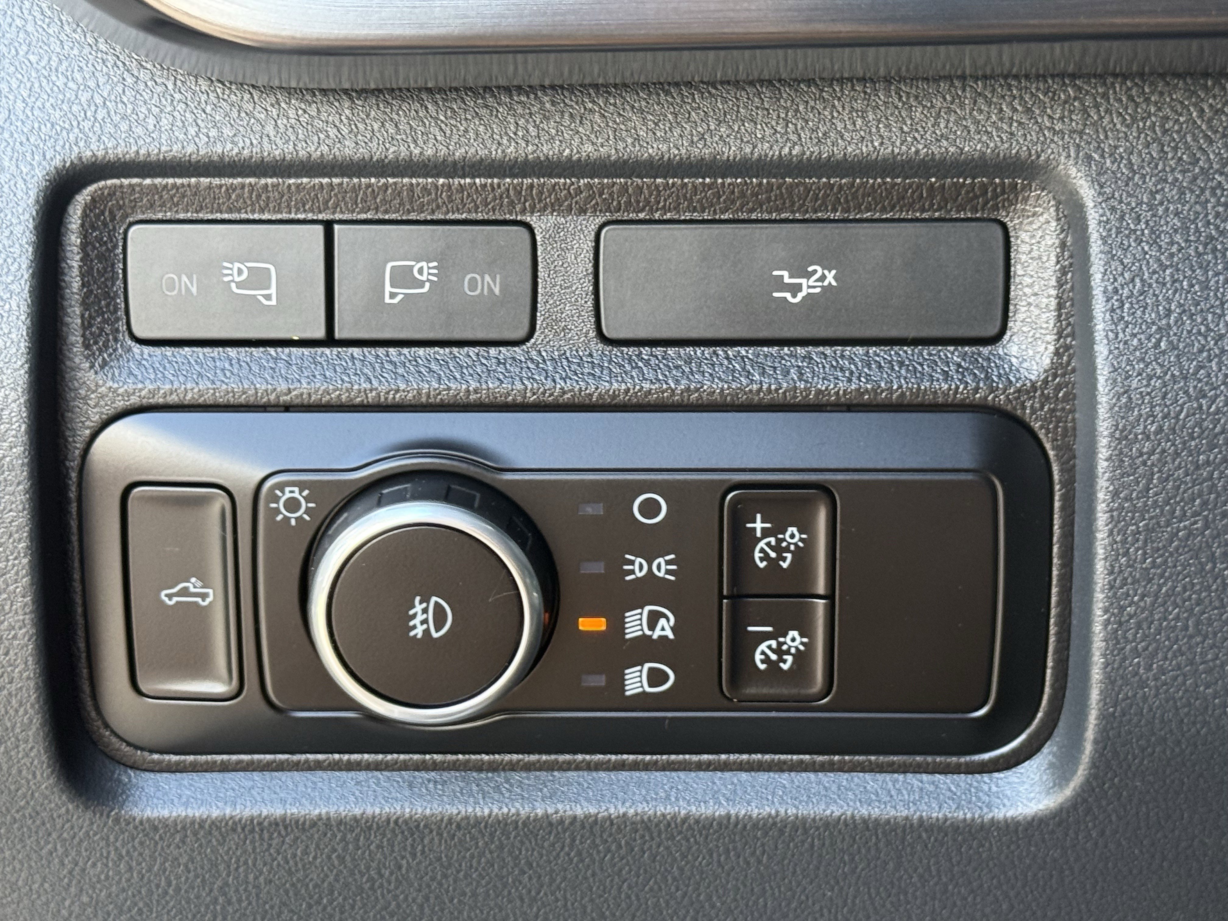 Used 2024 Oxford White Ford LARIAT image 24