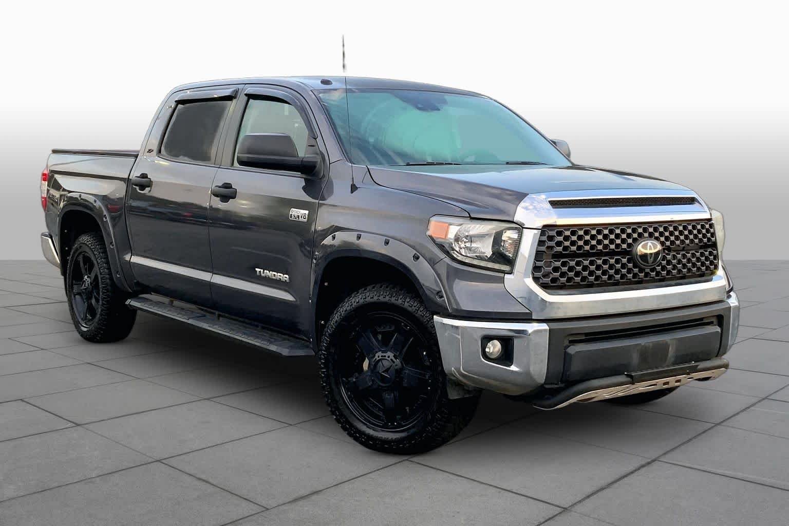 Used 2018 Magnetic Gray Metallic Toyota SR5 image 3