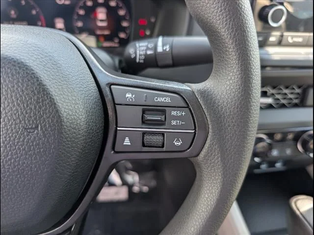 2025 Honda Accord SE - Photo 9