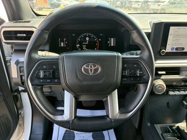 Used 2025 White Toyota SR5 image 15